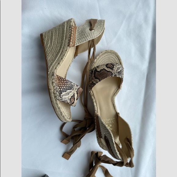 VINCE CAMUTO, NEW WOVEN WEDGE WOMEN SANDAL, - Picture 5 of 7